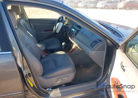 2005 Toyota Camry Xle из США, поврежденный, VIN 4T1BE30K15U571747